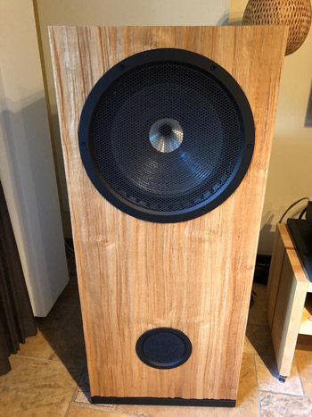 Live Act Audio Lautsprecher jetzt bei uns neu in der Vorführung