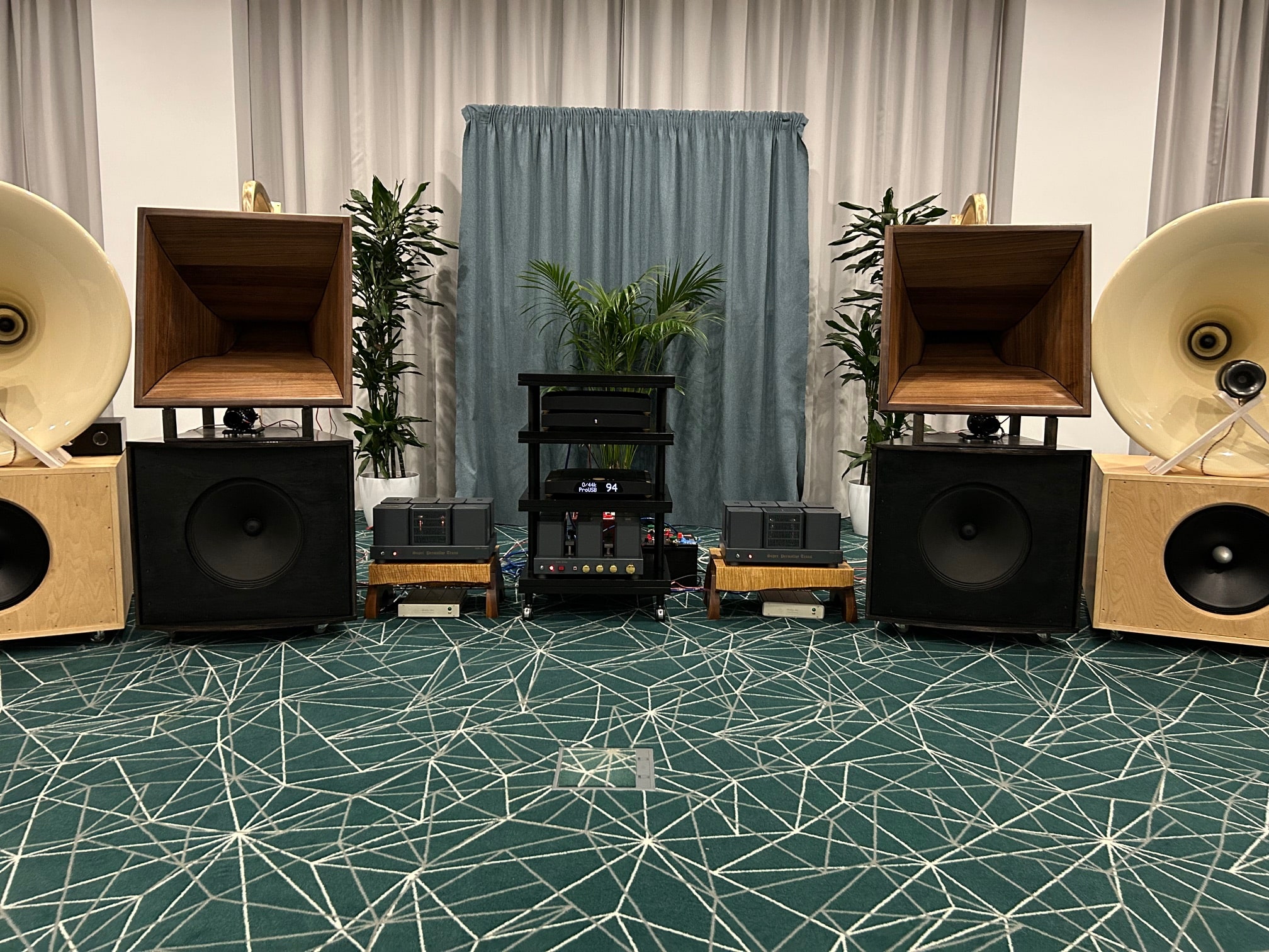 Impressionen von der Audio Video Show Warschau 25.-27.10.2024