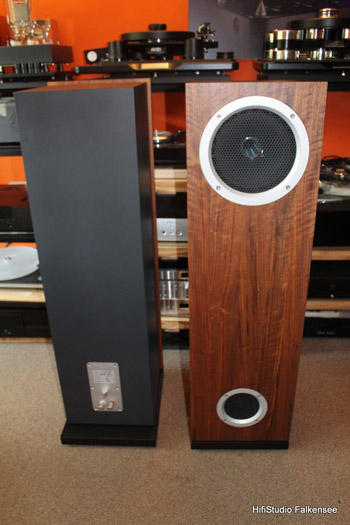 Live Act Audio Lautsprecher jetzt bei uns neu in der Vorführung