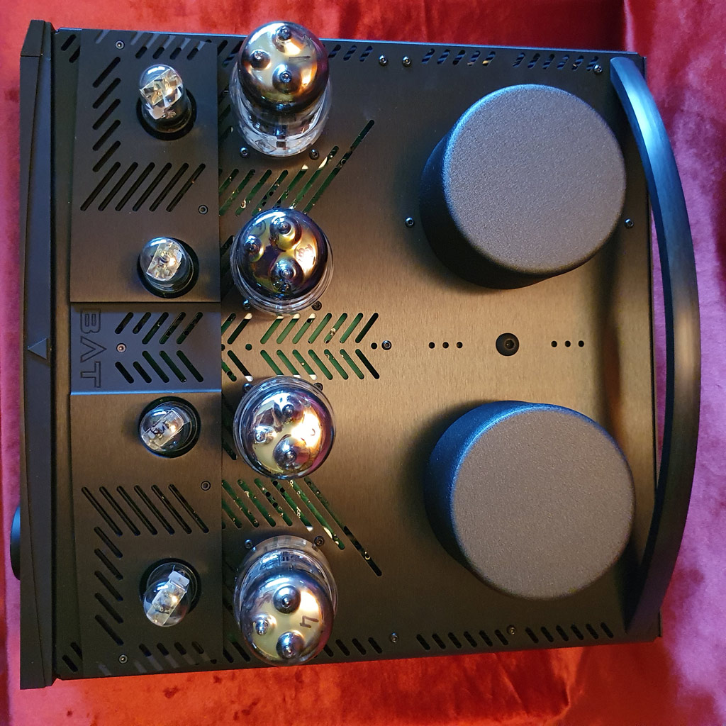 Toller Verstärker, schreibt Holger Barske in der LP 2/23 zum BAT (Balanced Audio Technology) VK 80i